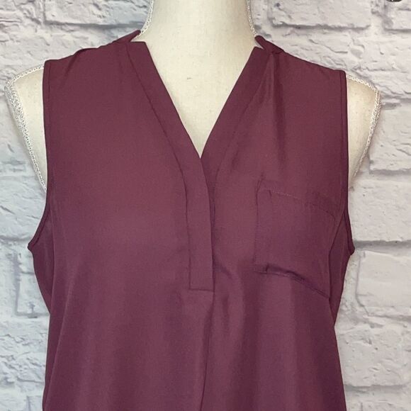 KISMET V-Neck Sleeveless Blouse Size Extra Small - Picture 4 of 8
